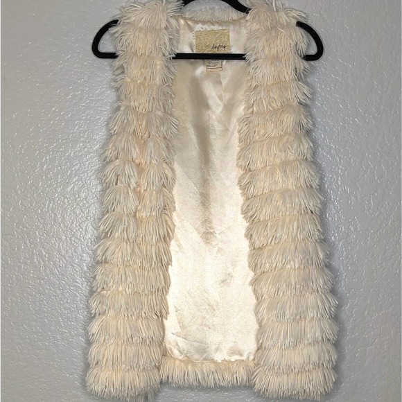 Daytrip Jackets & Blazers - Daytrip Ladies Cream Shaggy Vest